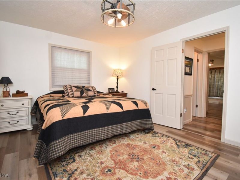 7058 Pine Grove Drive, Hubbard, OH 44425 Photo 35