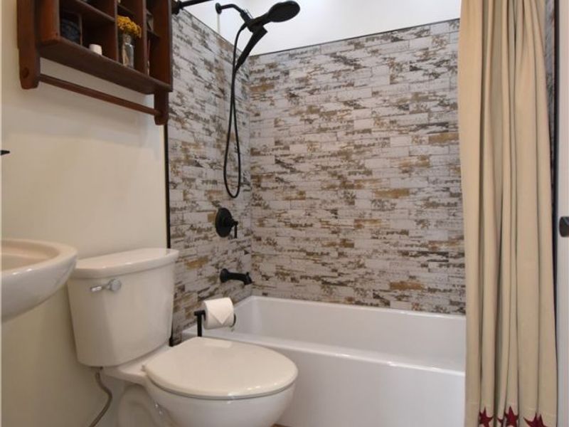 7058 Pine Grove Drive, Hubbard, OH 44425 Photo 39