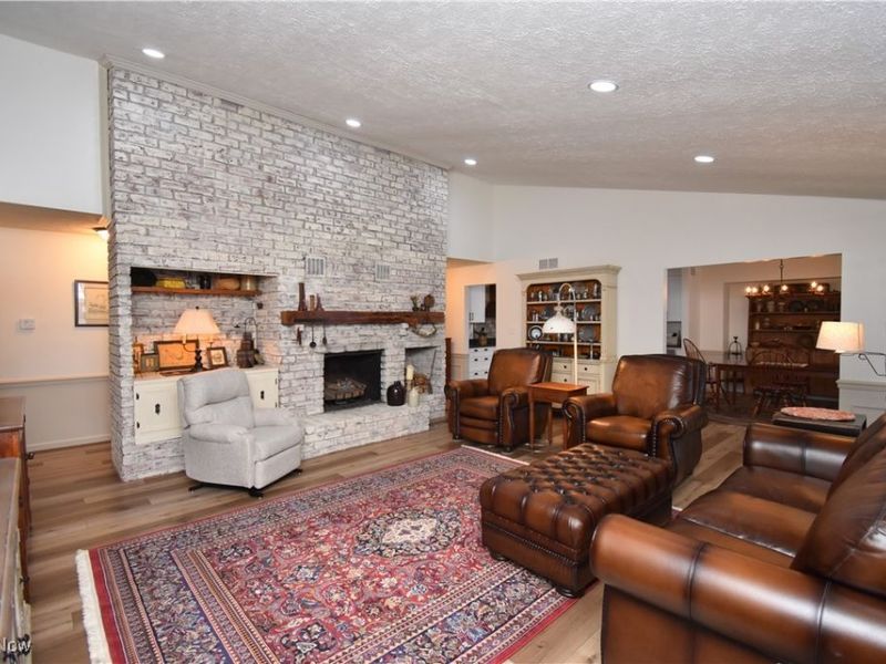 7058 Pine Grove Drive, Hubbard, OH 44425 Photo 8