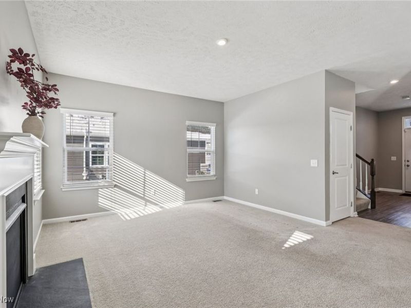 885 Sunrise Circle, Aurora, OH 44202 Photo 6