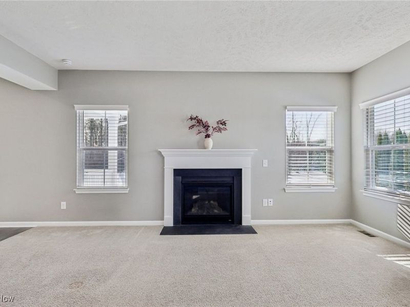 885 Sunrise Circle, Aurora, OH 44202 Photo 9