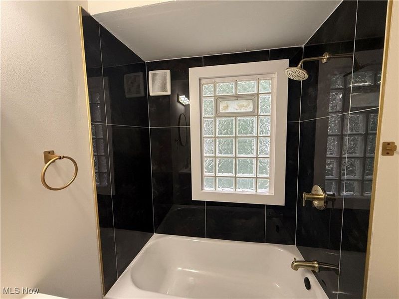 1278 W 102nd Street, Cleveland, OH 44102 Photo 10