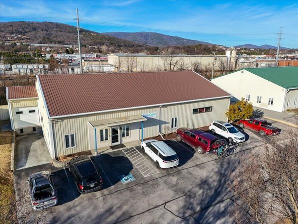 1405 Mill Race DR, Salem, VA 24153