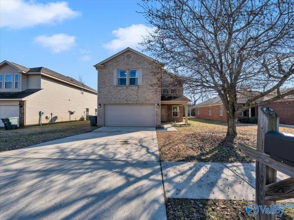 220 Valleyside Drive NE, Huntsville, AL 35810