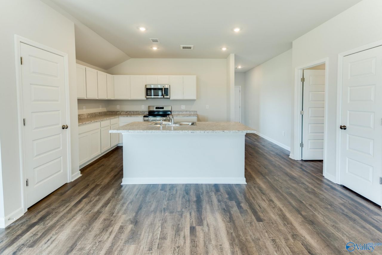 110 Starling Mill Trail, New Market, AL 35761 Main Photo