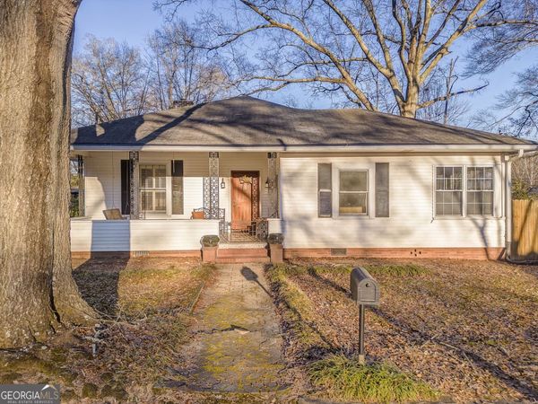 17 N Terrace Avenue SE, Lindale, GA 30147