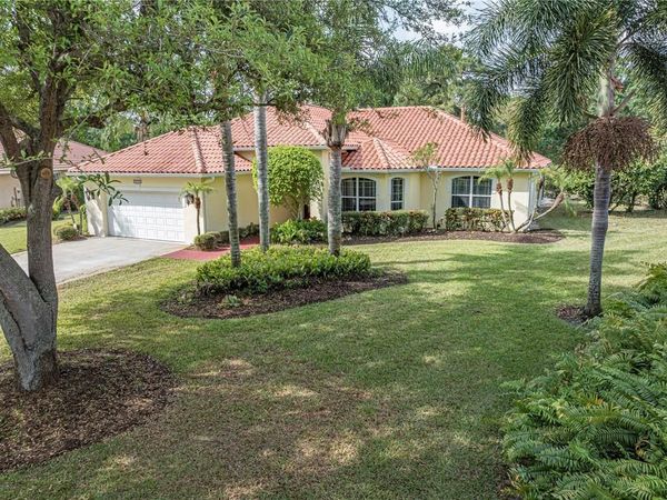 5873 Pine Ridge Circle, Vero Beach, FL 32967