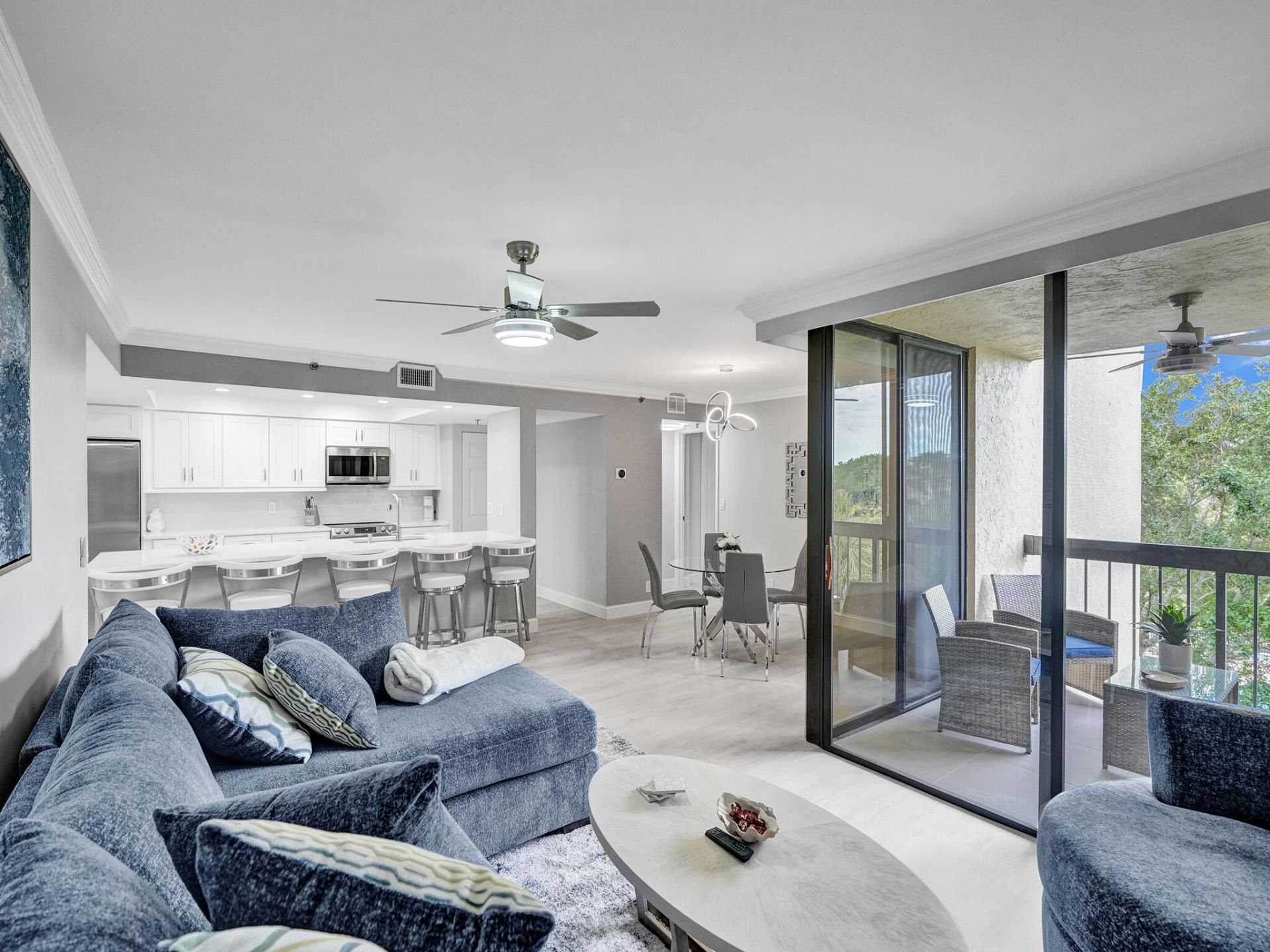 955 Egret Circle, Unit 405, Delray Beach, FL 33444 Photo