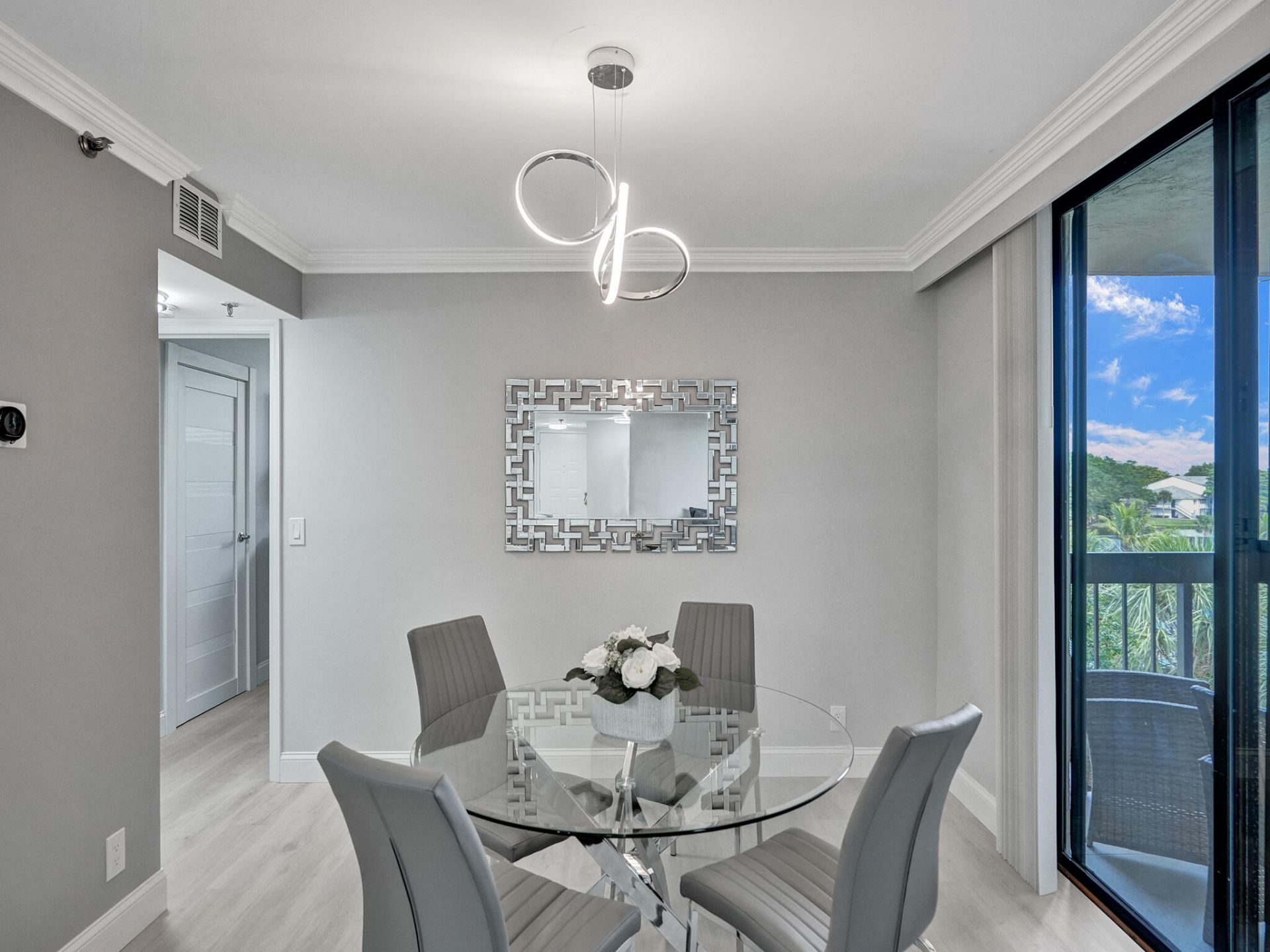 955 Egret Circle, Unit 405, Delray Beach, FL 33444 Photo