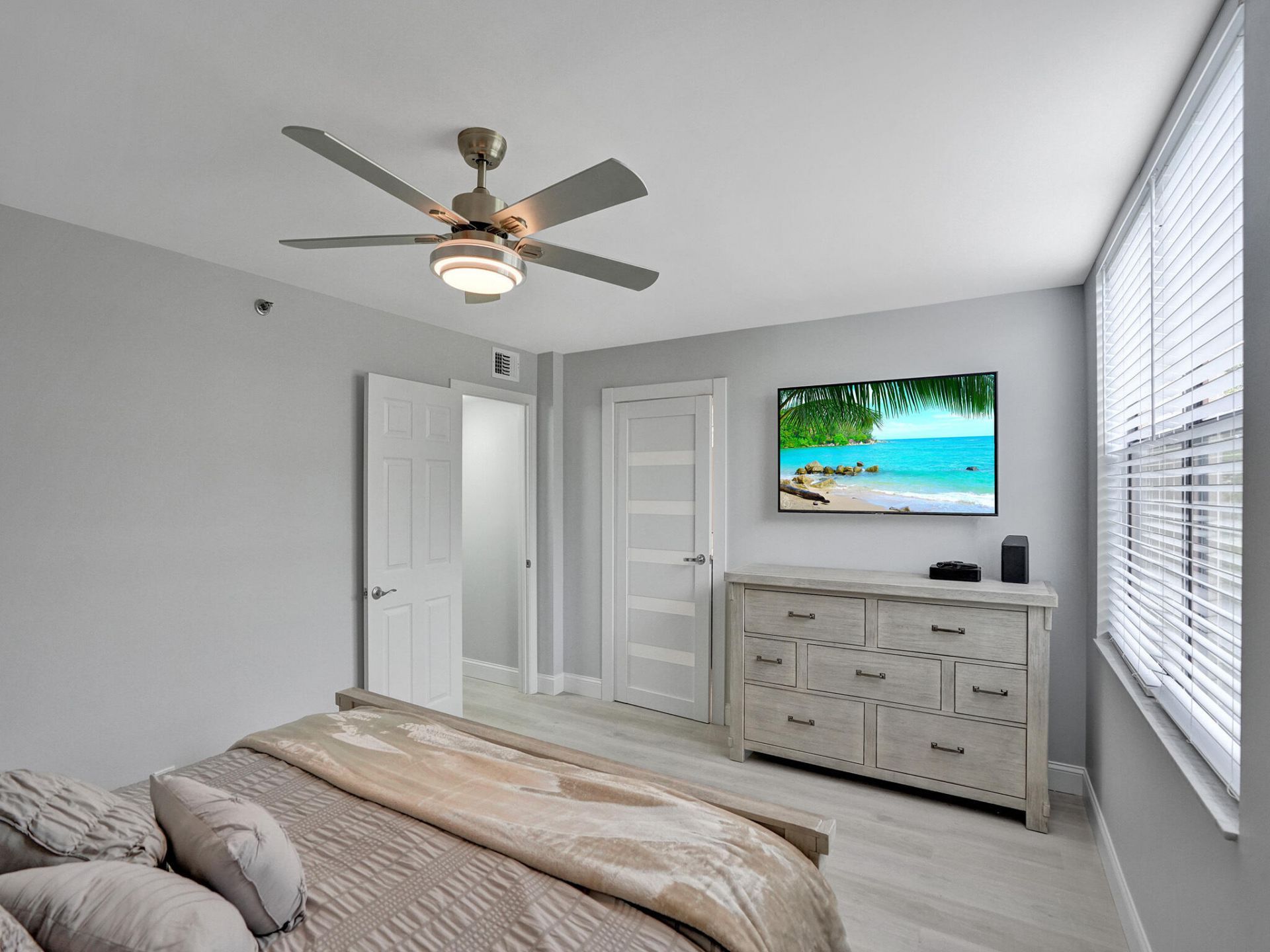 955 Egret Circle, Unit 405, Delray Beach, FL 33444 Photo