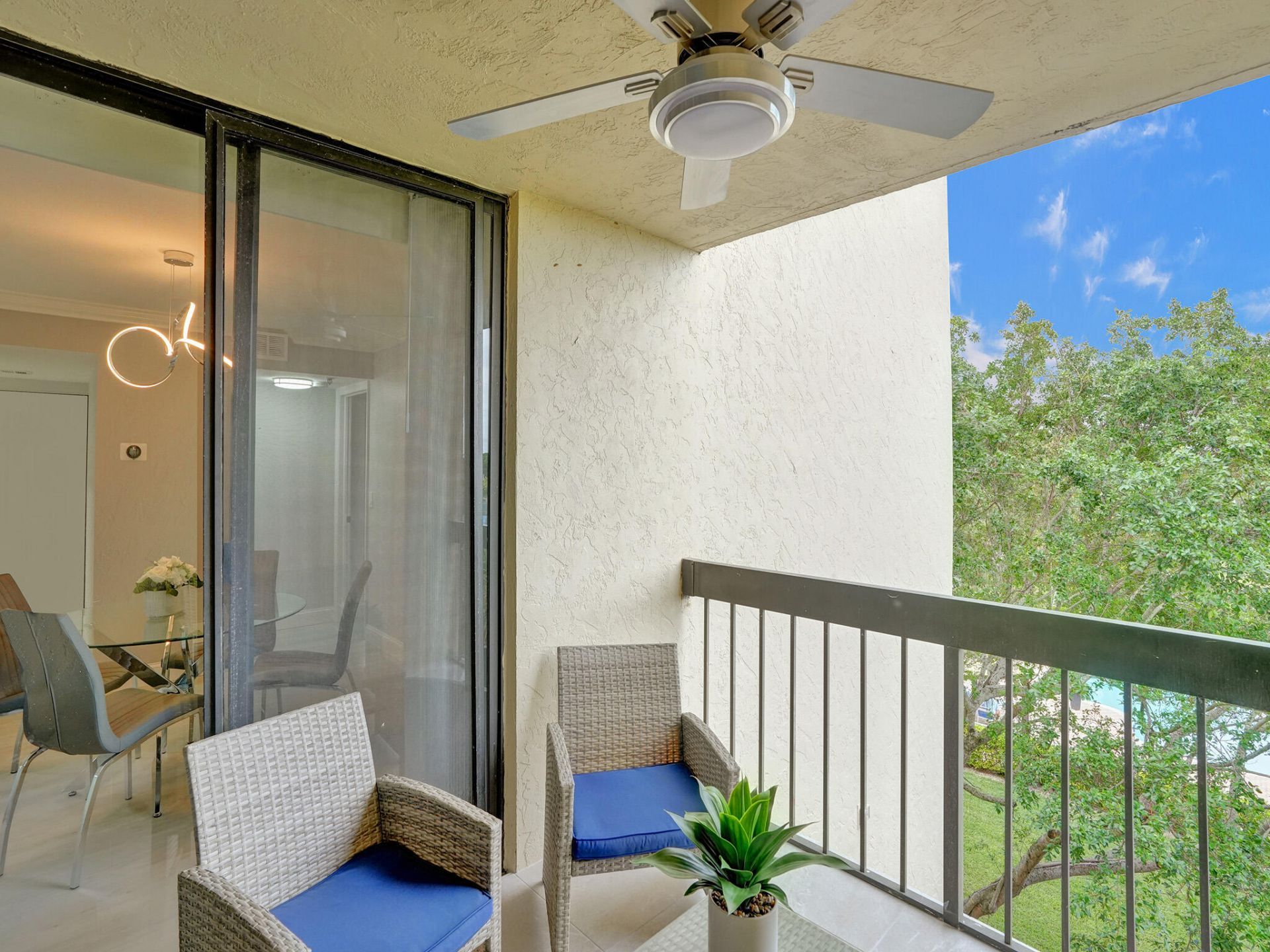955 Egret Circle, Unit 405, Delray Beach, FL 33444 Photo