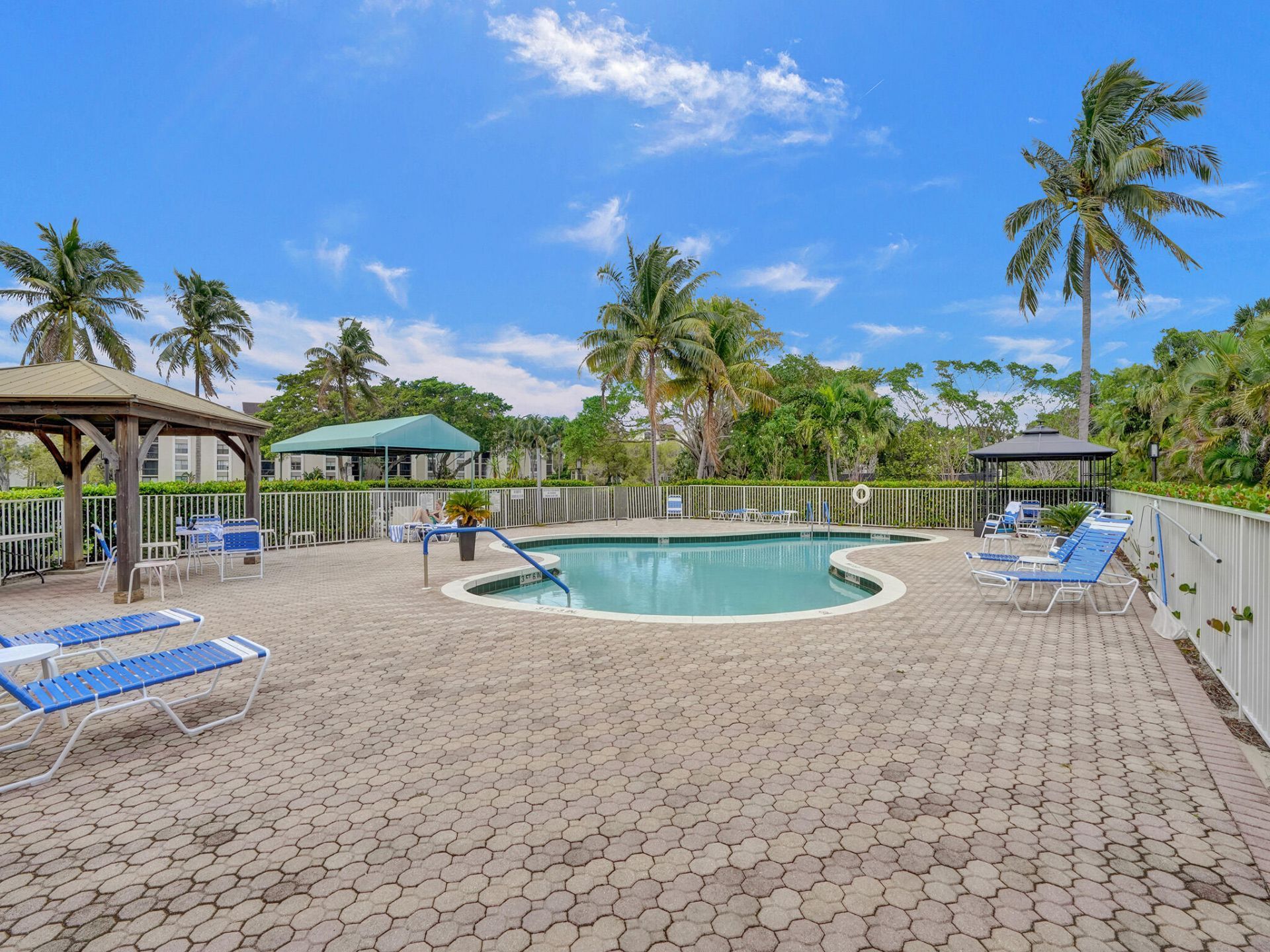 955 Egret Circle, Unit 405, Delray Beach, FL 33444 Photo