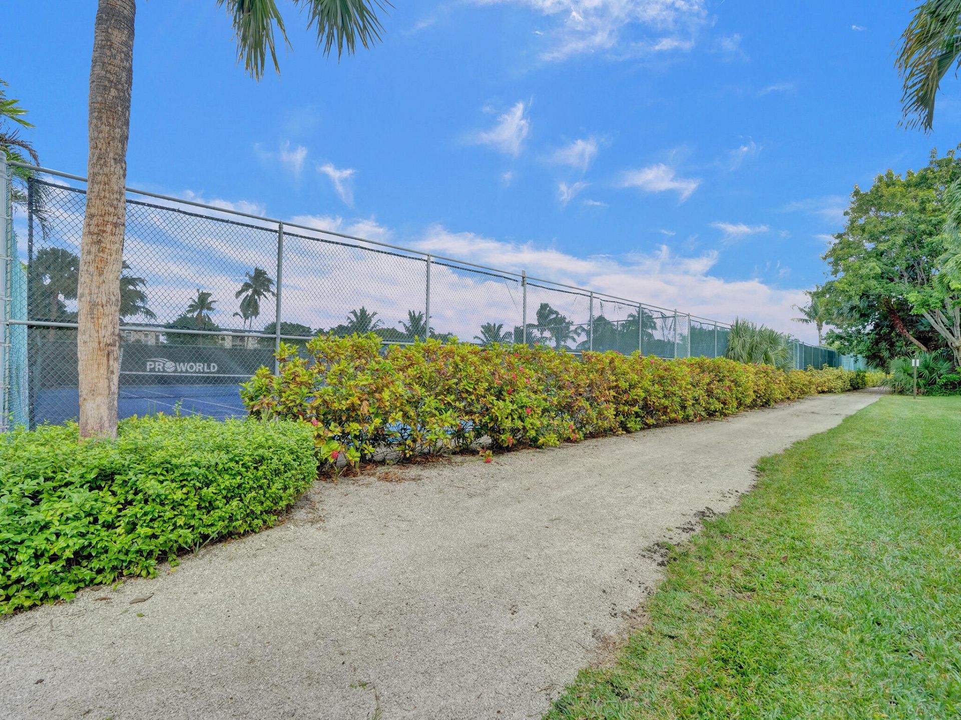 955 Egret Circle, Unit 405, Delray Beach, FL 33444 Photo