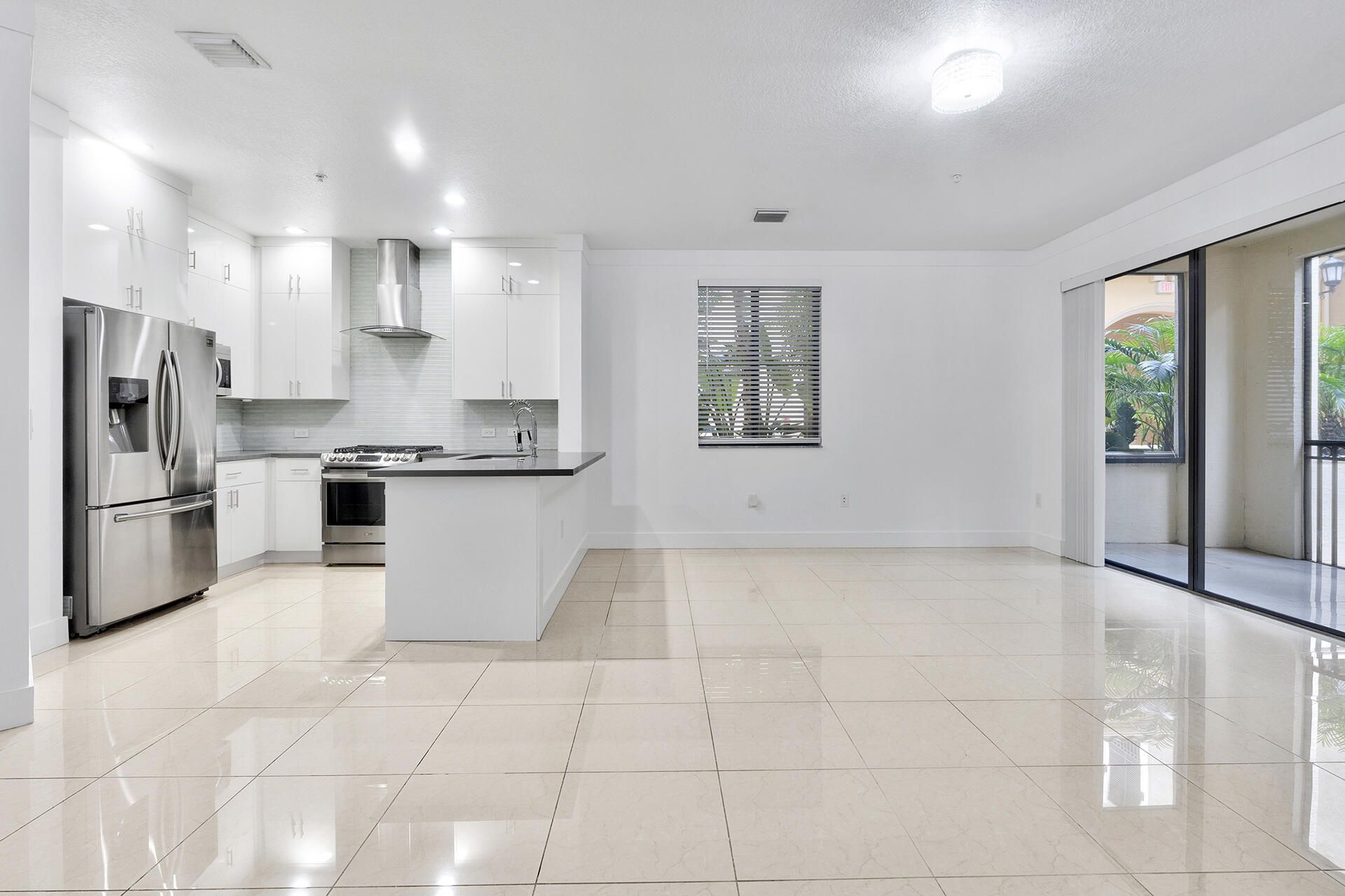 3020 NW 125th Avenue, Unit 223, Sunrise, FL 33323 Photo