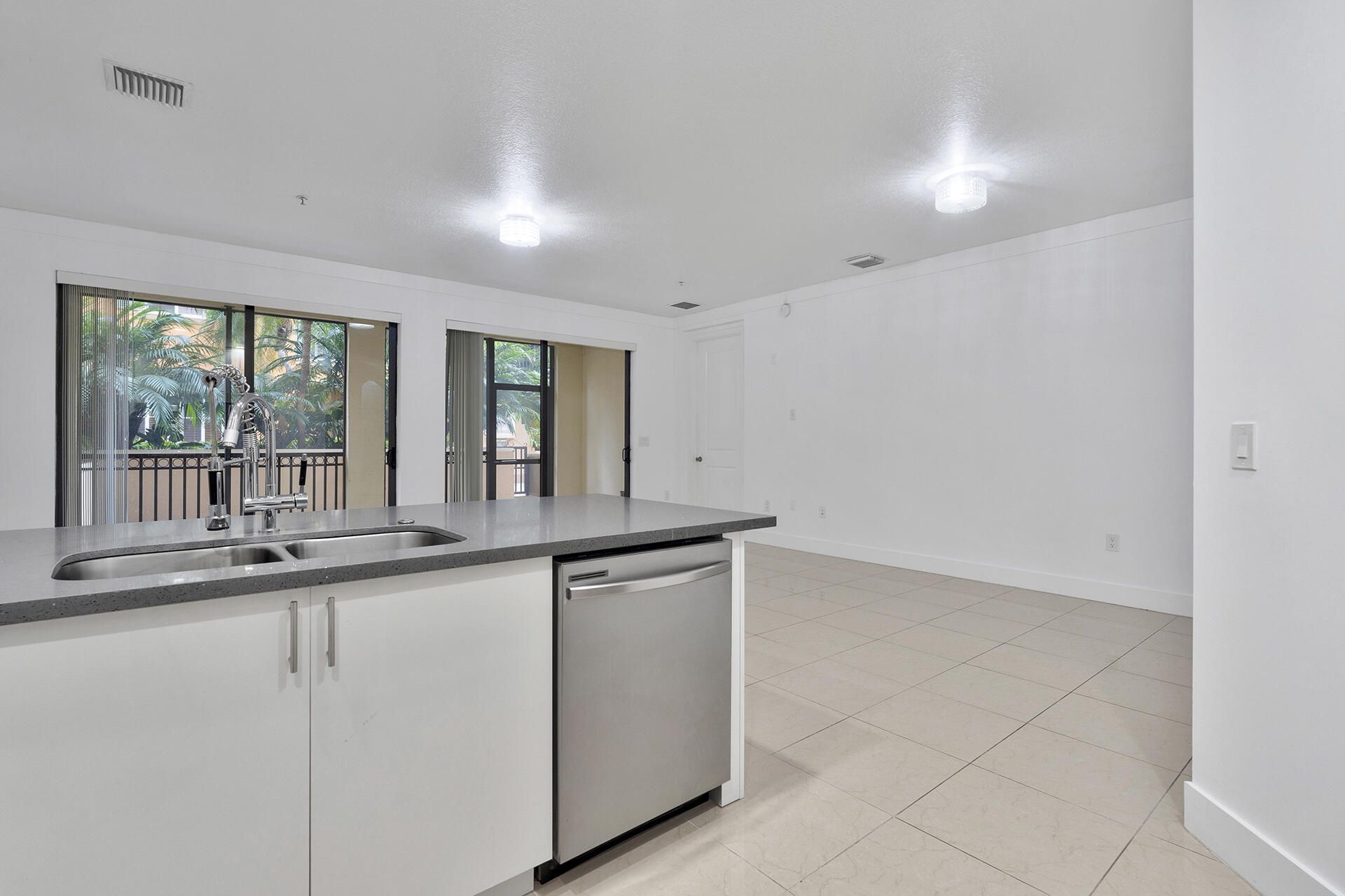 3020 NW 125th Avenue, Unit 223, Sunrise, FL 33323 Photo