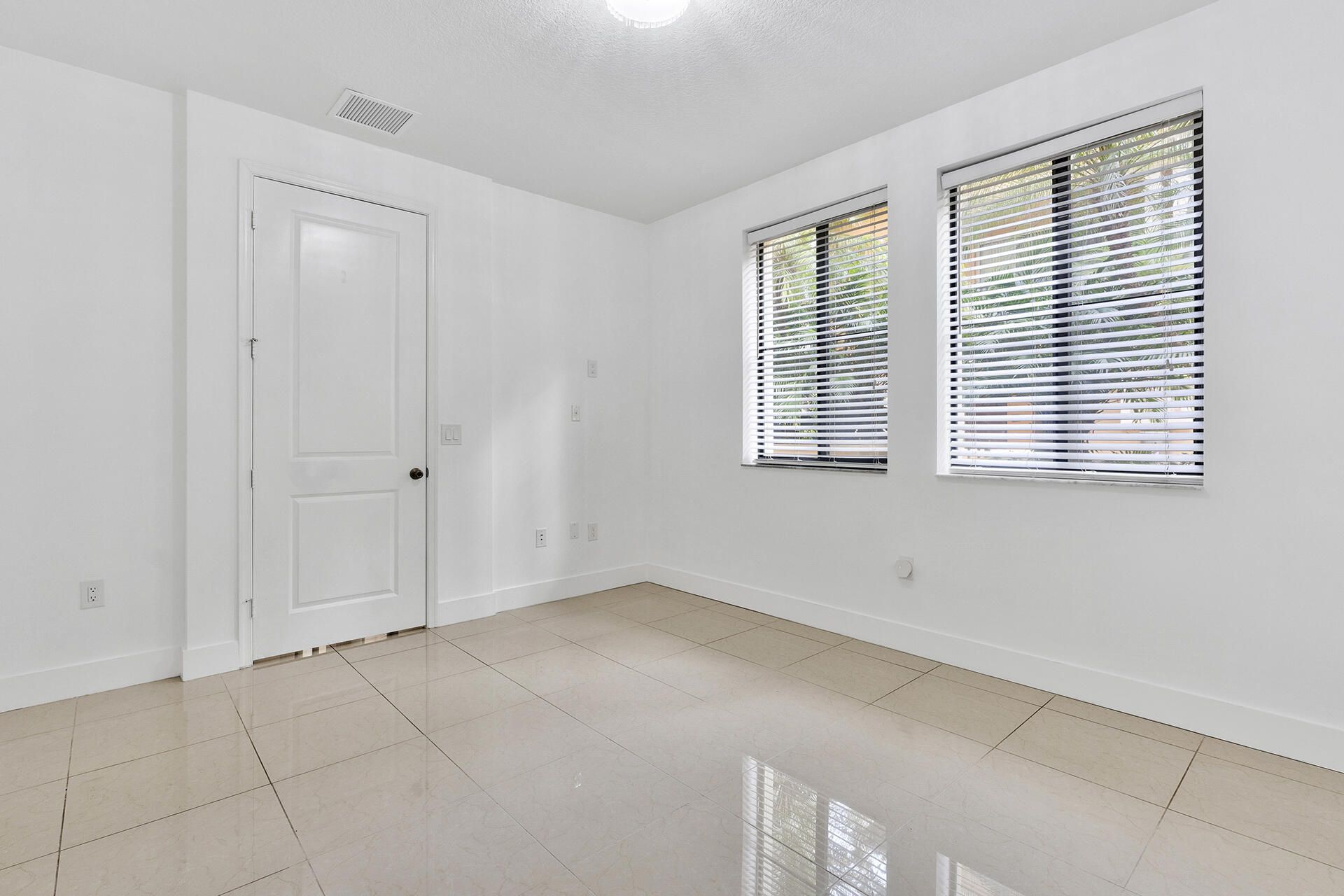 3020 NW 125th Avenue, Unit 223, Sunrise, FL 33323 Photo