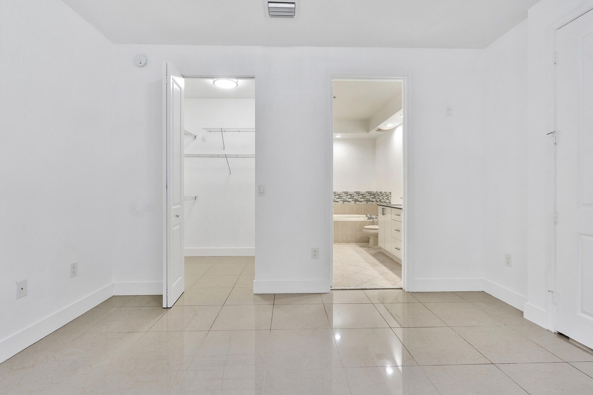 3020 NW 125th Avenue, Unit 223, Sunrise, FL 33323 Photo