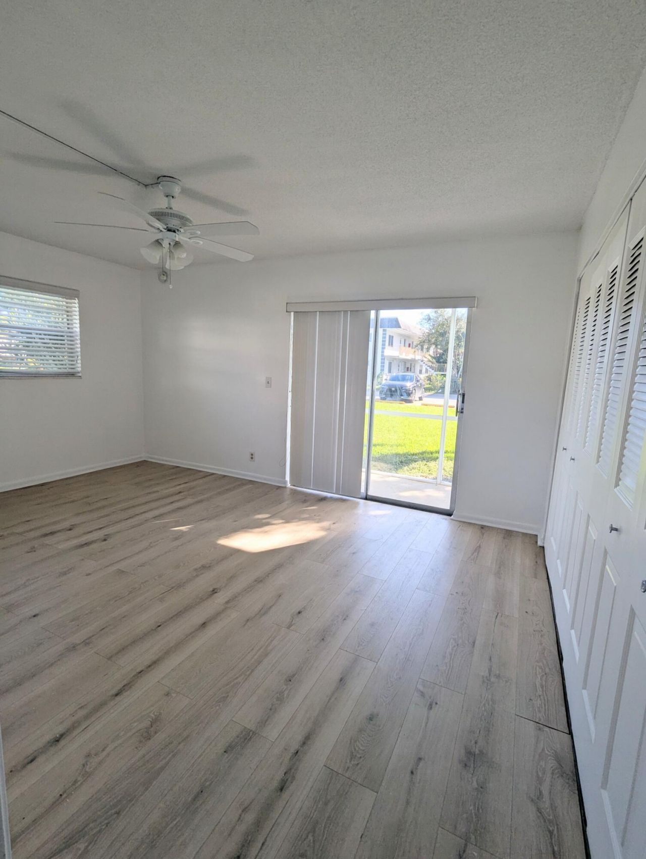 353 Sheffield O, West Palm Beach, FL 33417 Photo