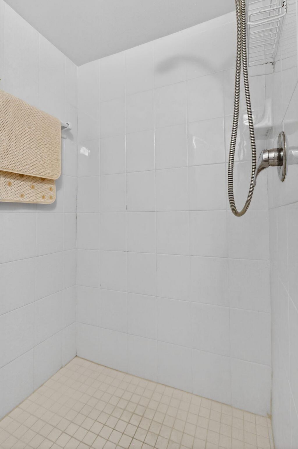 7410 S Ocean Drive, Unit 109, Jensen Beach, FL 34957 Photo