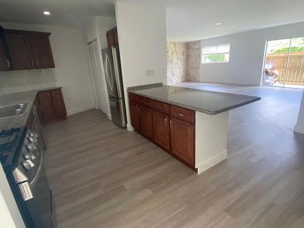 8650 SW 67th Avenue, Unit 1017, Pinecrest, FL 33156