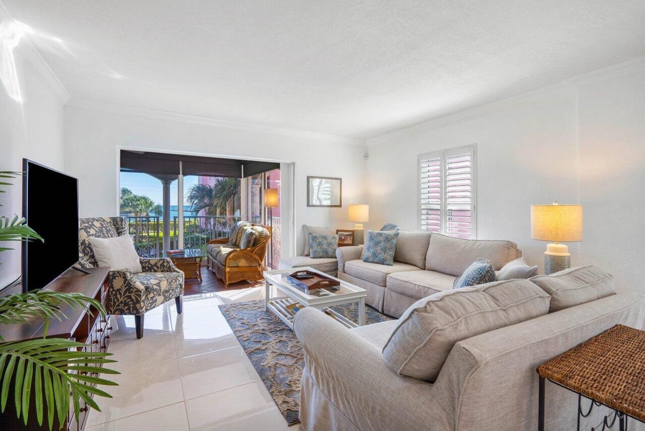 1040 Banyan Road, Unit 2010, Boca Raton, FL 33432 Photo