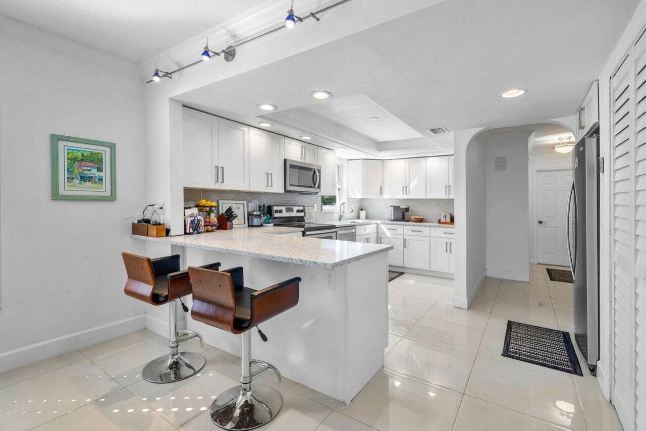 1040 Banyan Road, Unit 2010, Boca Raton, FL 33432 Photo