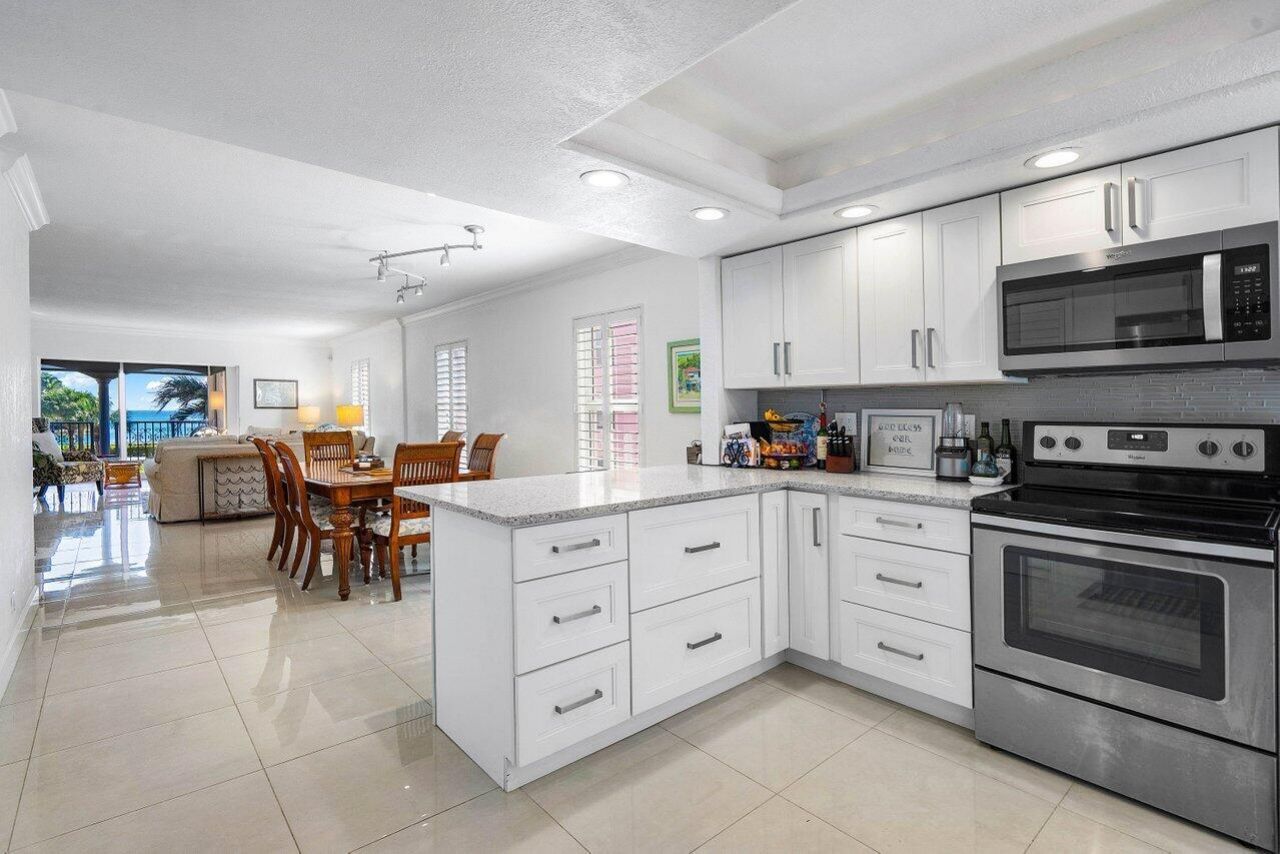 1040 Banyan Road, Unit 2010, Boca Raton, FL 33432 Photo