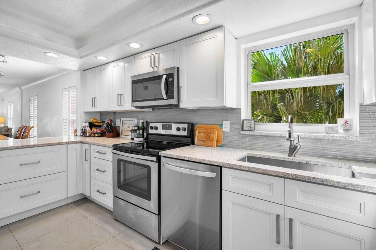 1040 Banyan Road, Unit 2010, Boca Raton, FL 33432 Photo