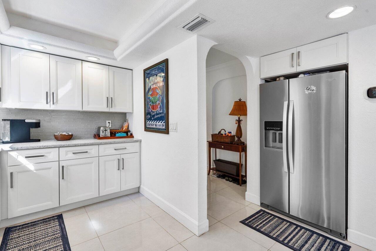 1040 Banyan Road, Unit 2010, Boca Raton, FL 33432 Photo