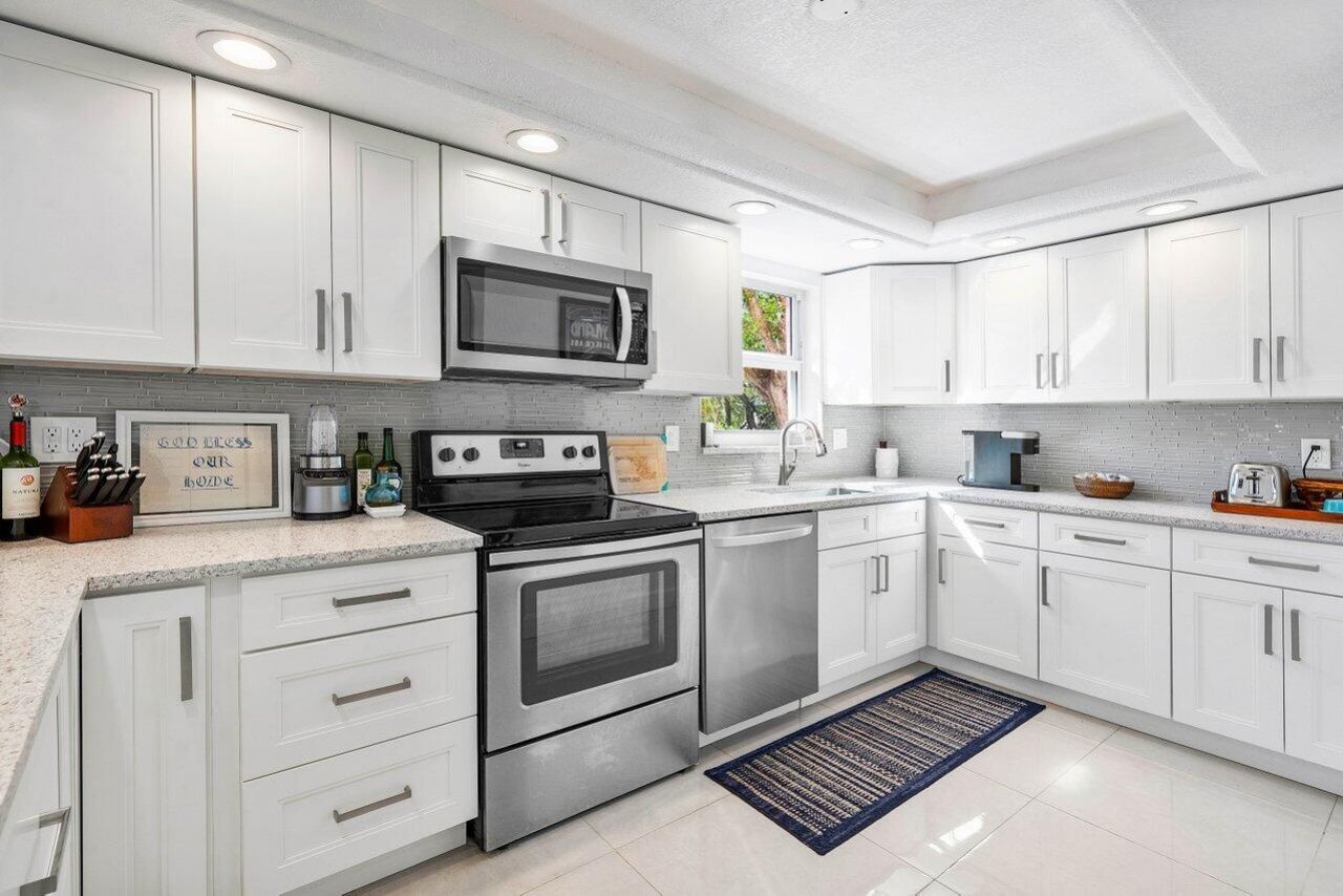 1040 Banyan Road, Unit 2010, Boca Raton, FL 33432 Photo