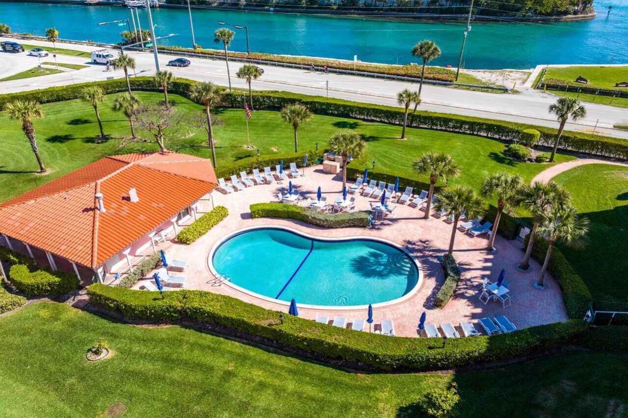 1040 Banyan Road, Unit 2010, Boca Raton, FL 33432 Photo