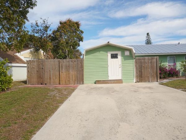 1301 SE Mohave Street, Port Saint Lucie, FL 34952