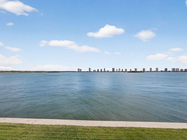 100 Shore Court, Unit 208, North Palm Beach, FL 33408