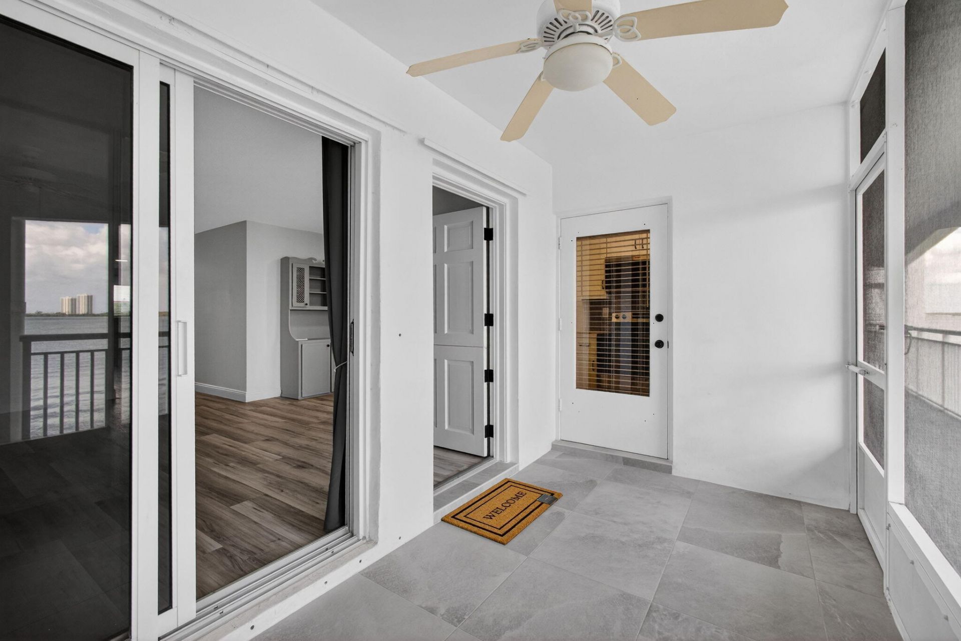 100 Shore Court, Unit 208, North Palm Beach, FL 33408 Photo