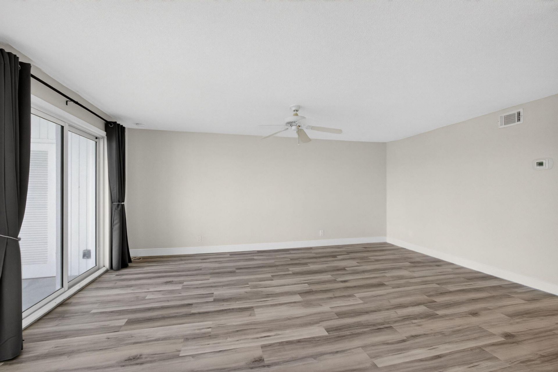 100 Shore Court, Unit 208, North Palm Beach, FL 33408 Photo