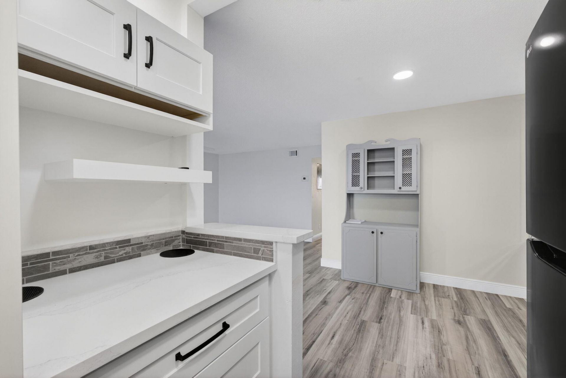 100 Shore Court, Unit 208, North Palm Beach, FL 33408 Photo