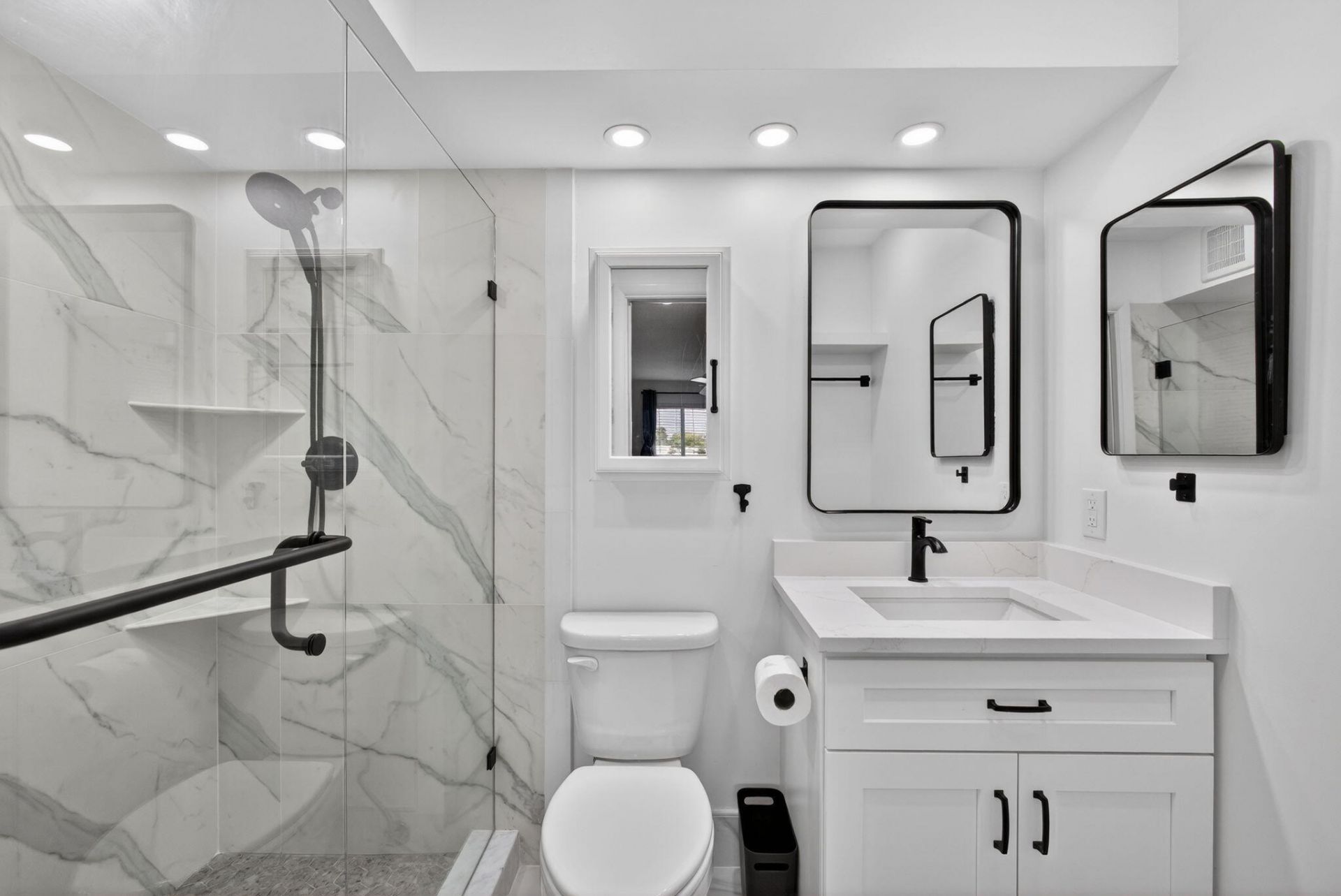 100 Shore Court, Unit 208, North Palm Beach, FL 33408 Photo