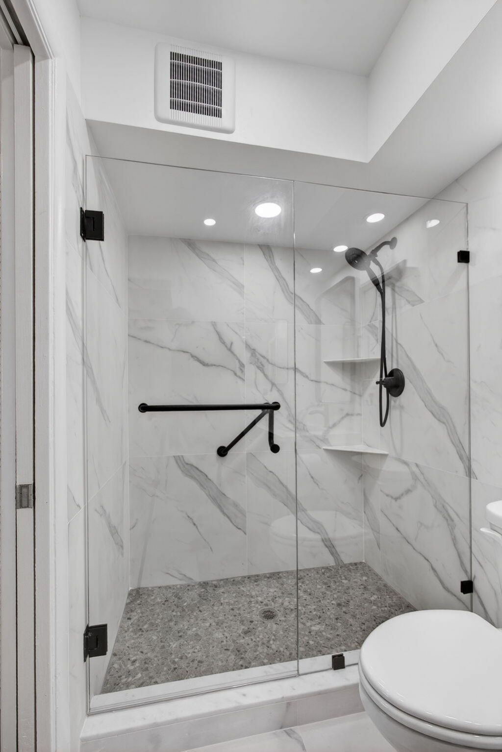 100 Shore Court, Unit 208, North Palm Beach, FL 33408 Photo