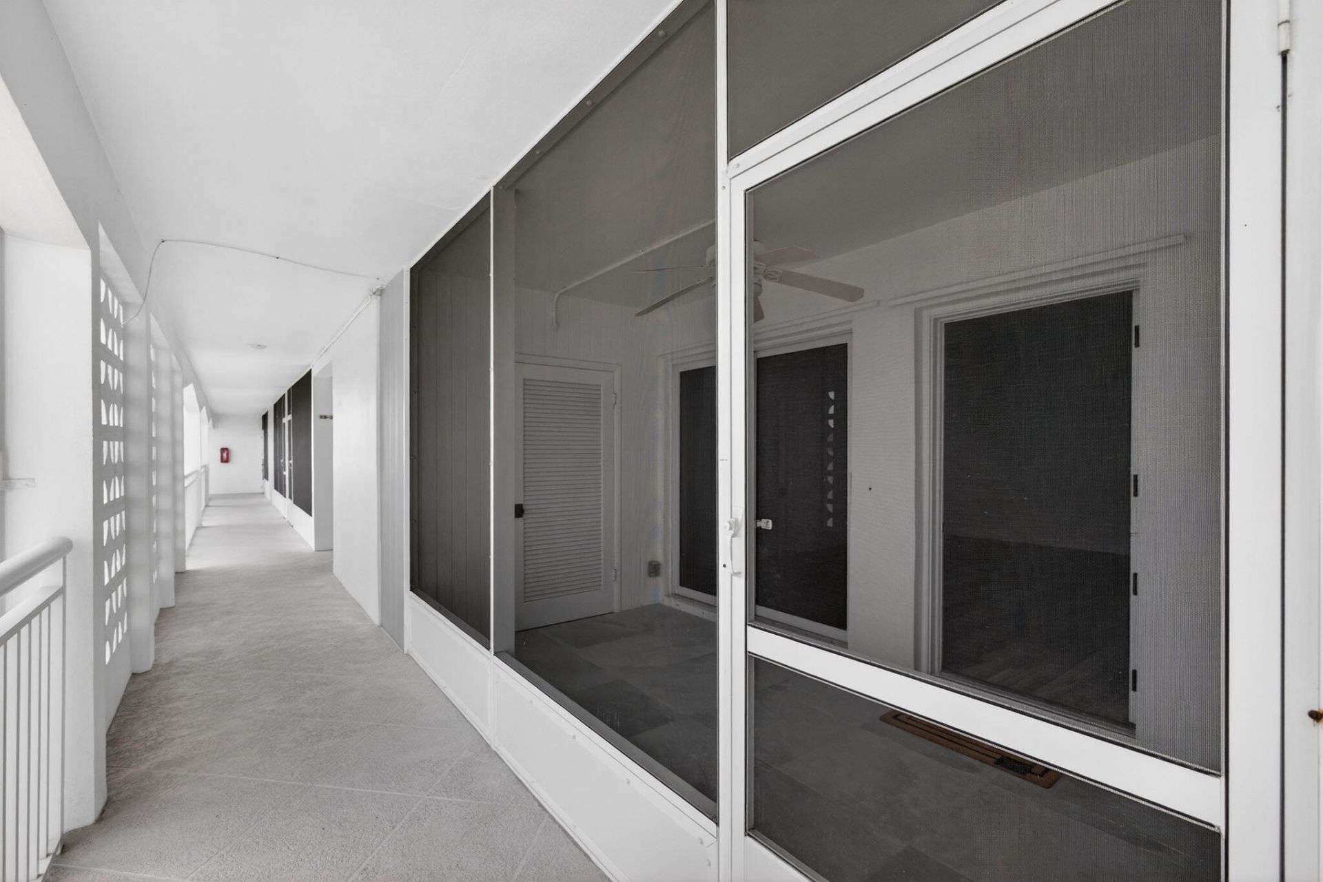 100 Shore Court, Unit 208, North Palm Beach, FL 33408 Photo