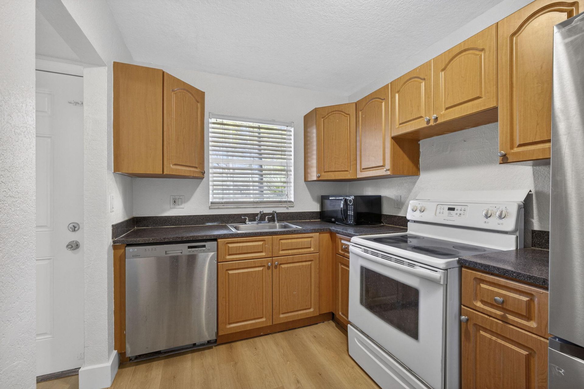 120 Sparrow Drive, Unit 113, Royal Palm Beach, FL 33411 Photo