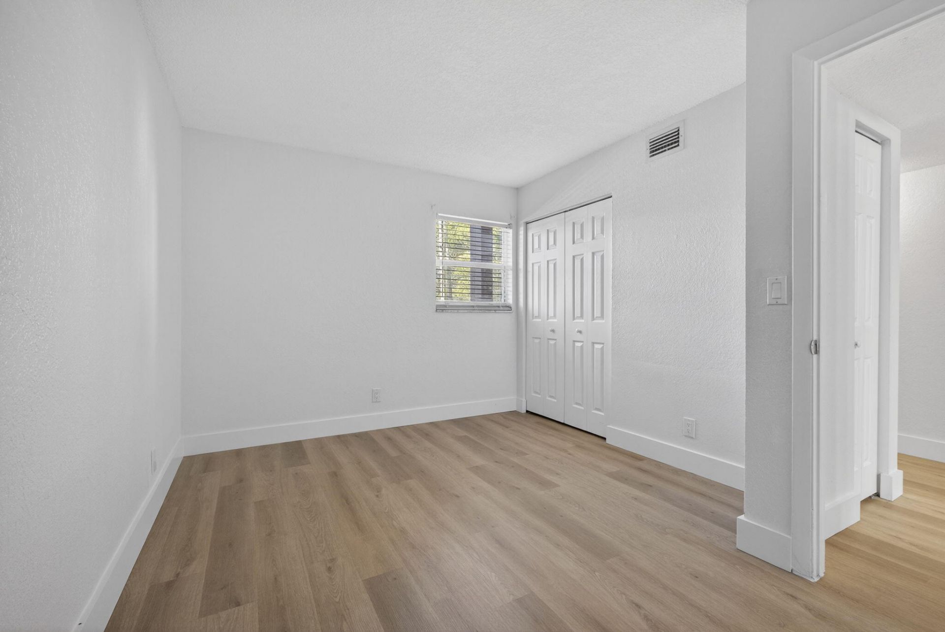 120 Sparrow Drive, Unit 113, Royal Palm Beach, FL 33411 Photo