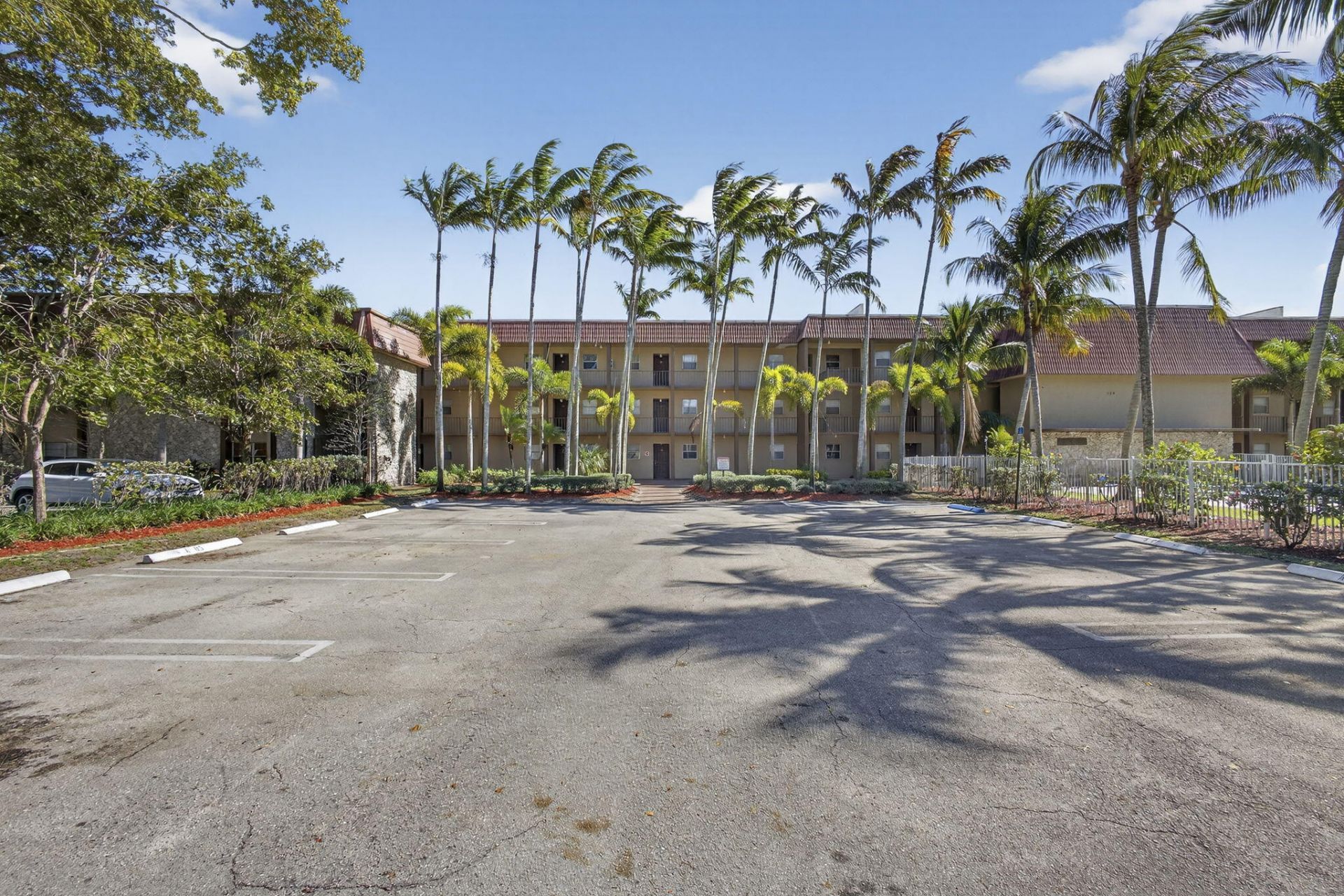 120 Sparrow Drive, Unit 113, Royal Palm Beach, FL 33411 Photo