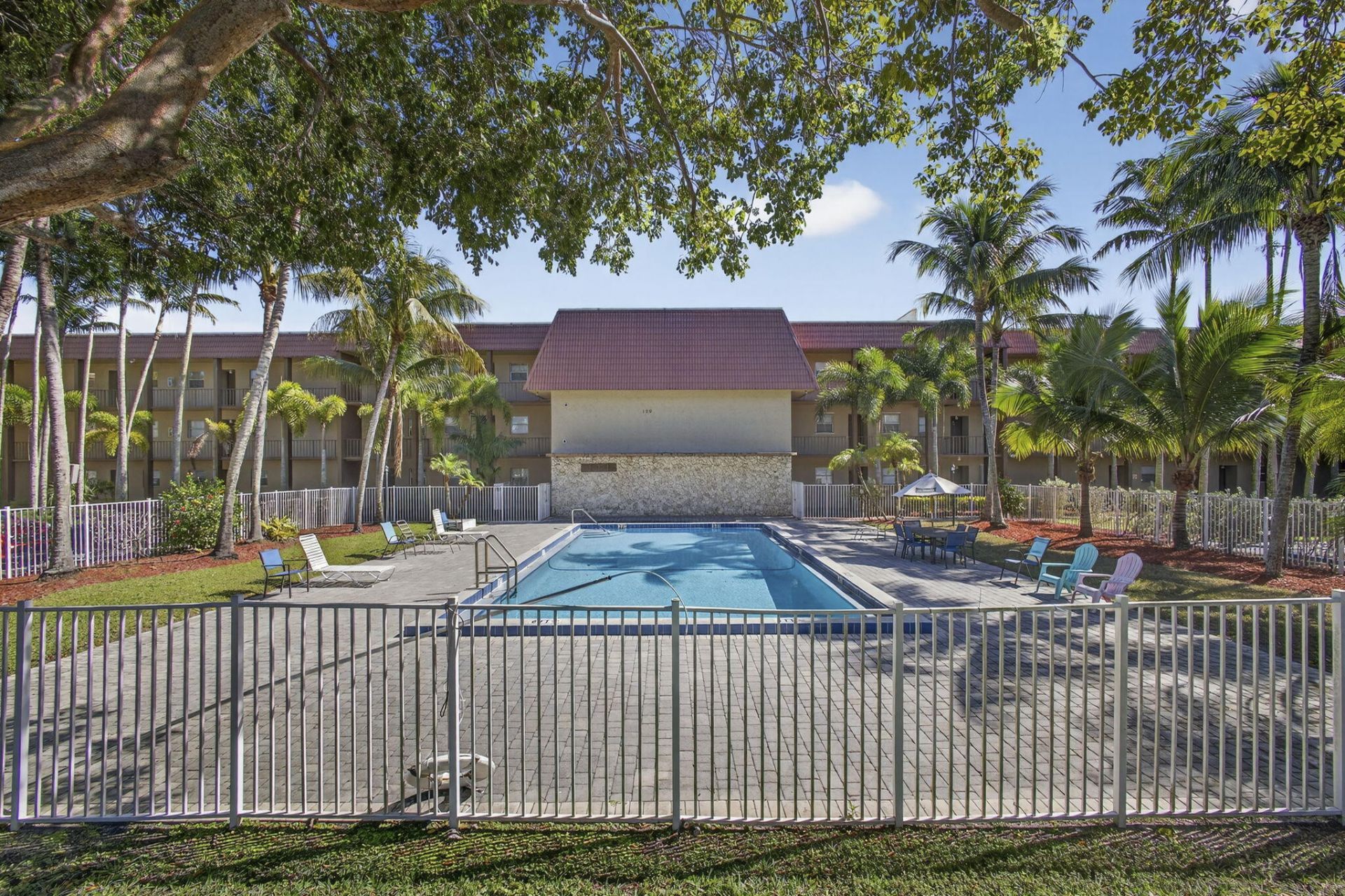 120 Sparrow Drive, Unit 113, Royal Palm Beach, FL 33411 Photo