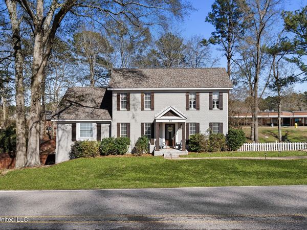 50 Leaf Lane, Hattiesburg, MS 39402