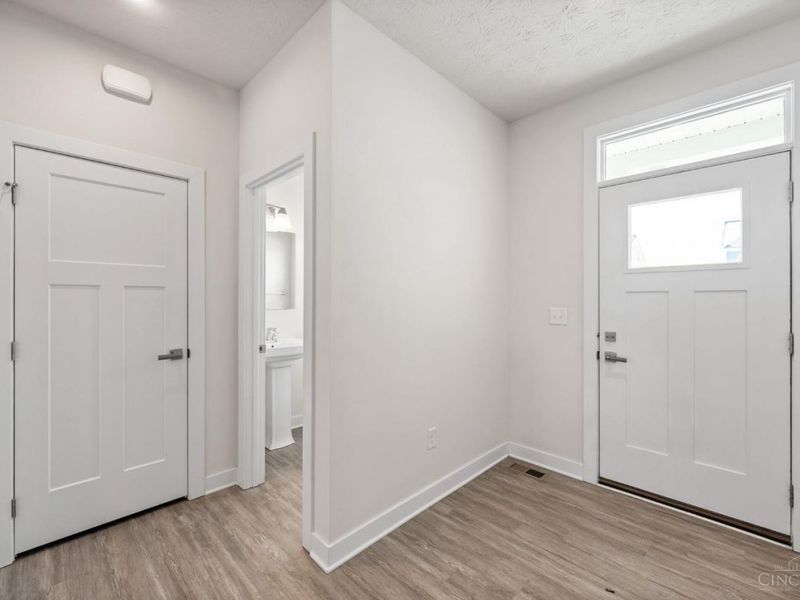 922 Trovillo Drive, South Lebanon, OH 45065 Photo 3