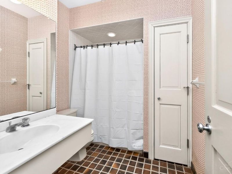 8905 Hopewell Road, Indian Hill, OH 45242 Photo 37