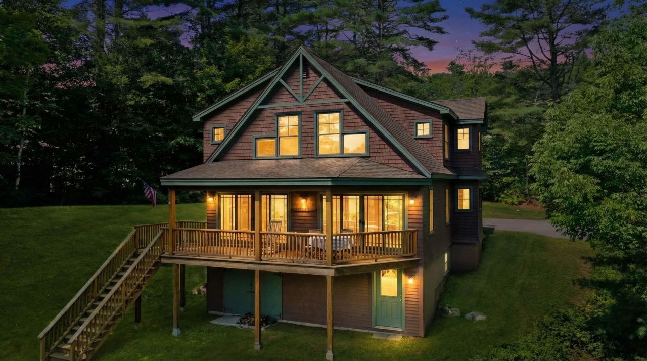 760 Pleasant Street, New London, NH 03257 Main Photo