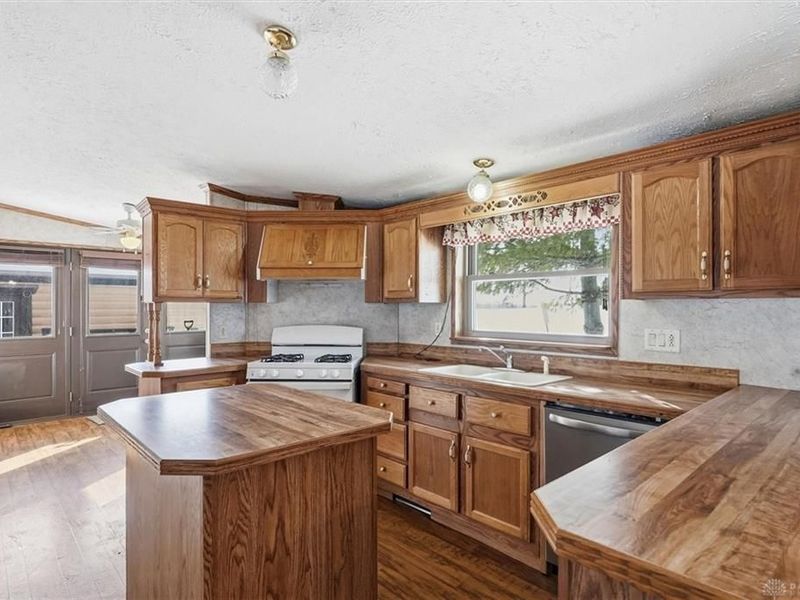 3390 State Route 72 N, Bowersville, OH 45307 Photo 8