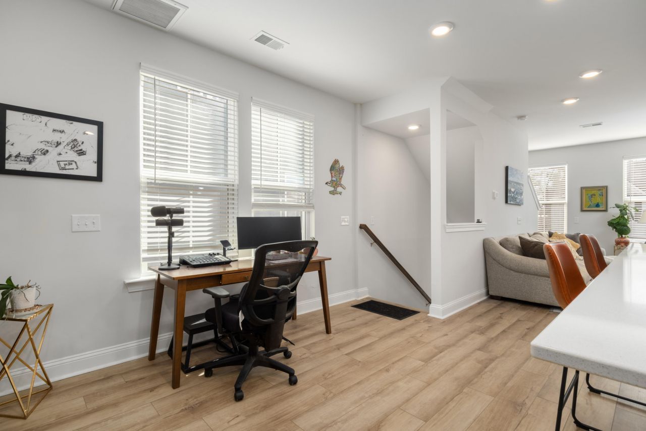 1222 Tice Lane Photo 6