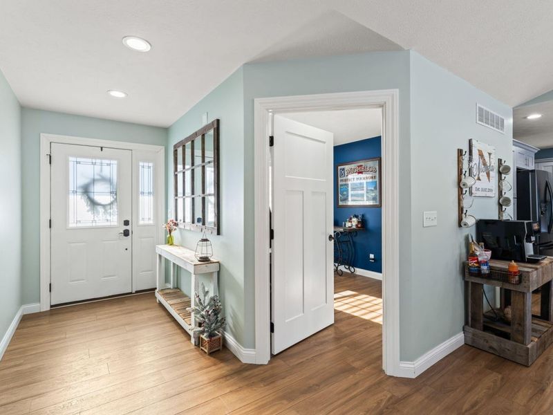 210 Timber Trail, Anna, OH 45302 Photo 4